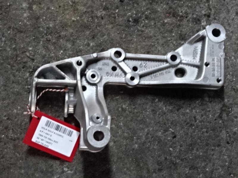SUPPORT-TRIANGLE AVANT GAUCHE Vw GOLF V 11/03 - 08