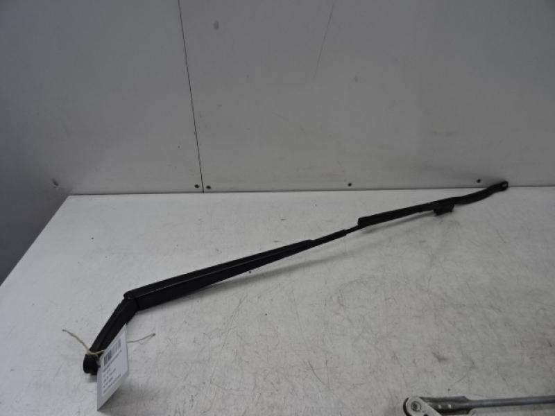 RIGHT FRONT WIPER ARM Vw GOLF SPORTSVAN 5/14 - 10/17
