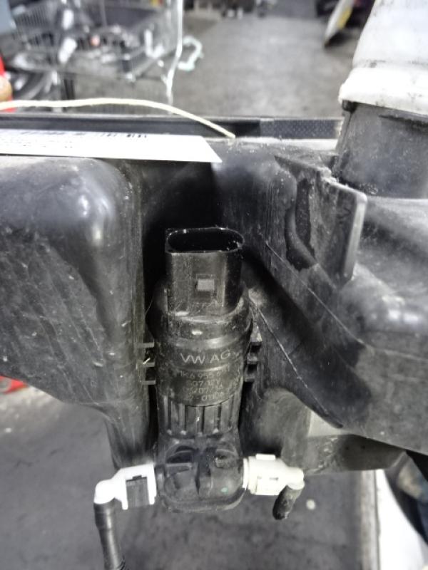 SCHEIBENSPRÜHERPUMPE VORNE Vw GOLF SPORTSVAN 5/14 - 10/17