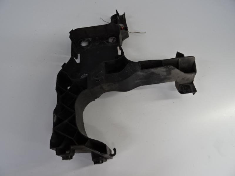 SUPPORT DE PHARE AVANT DROIT Renault MEGANCE CC -4/10