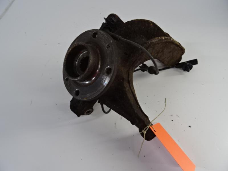 FRONT WHEEL HUB LEFT Renault MEGANCE CC -4/10