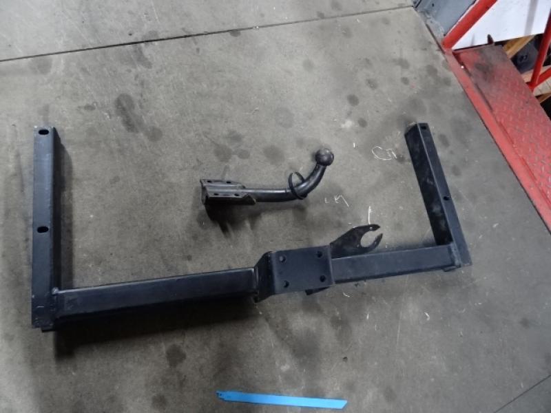 TREKHAAK Vw PASSAT 11/96 - 09/00