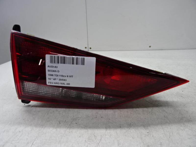 FEU ARRIERE GAUCHE DE MALLE ARRIERE Audi A3 4D 5/13 - 16