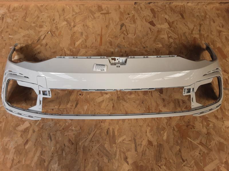 VOORBUMPER Vw GOLF VIII 2/20+