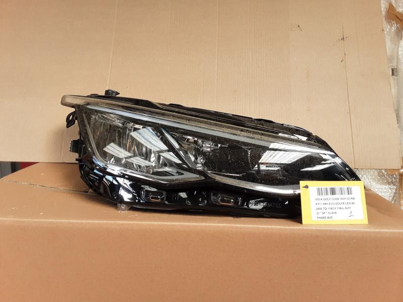 PHARE AVANT DROIT Vw GOLF VIII 2/20+