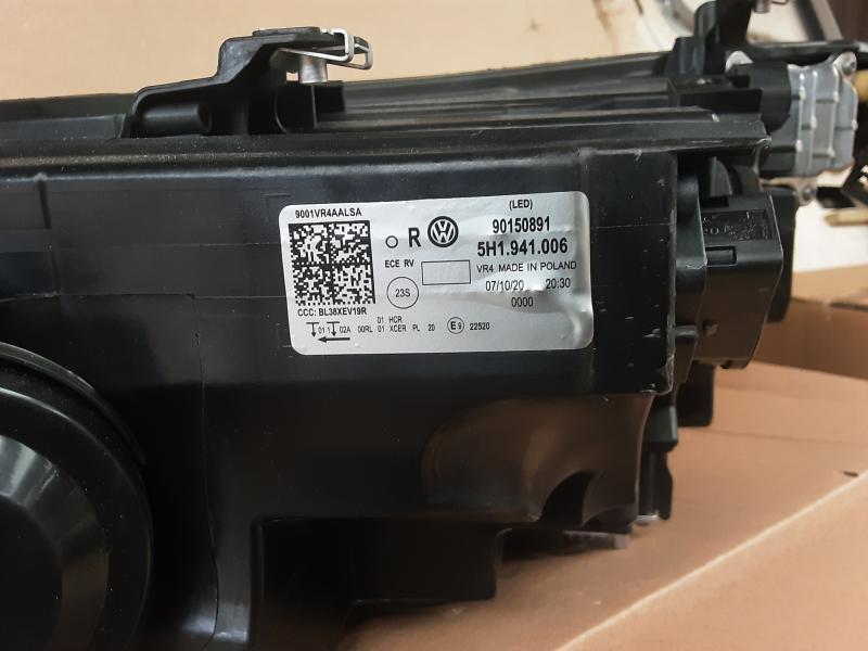 KOPLICHT VOOR RECHTS Vw GOLF VIII 2/20+