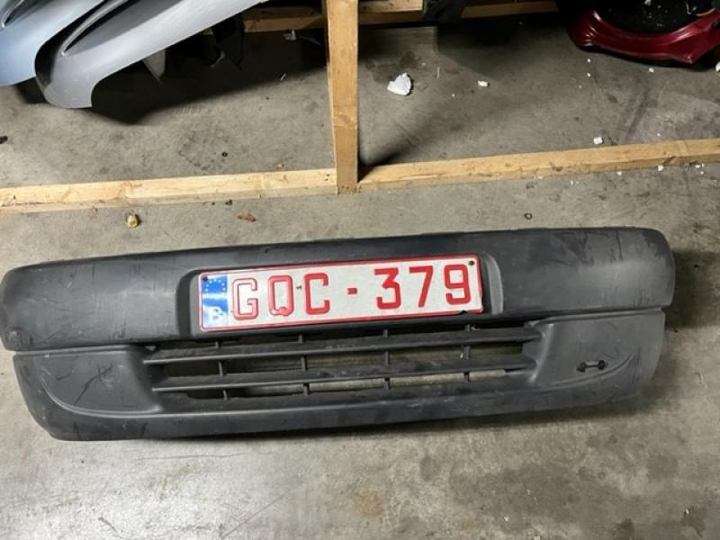 VOORBUMPER Peugeot PARTNER - 09