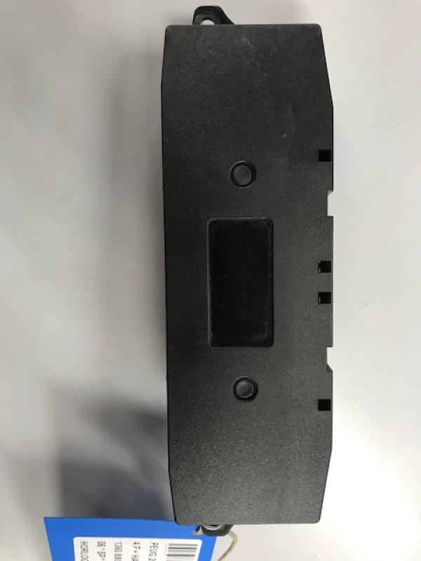 HORLOGE Peugeot 207 2/06 > 15