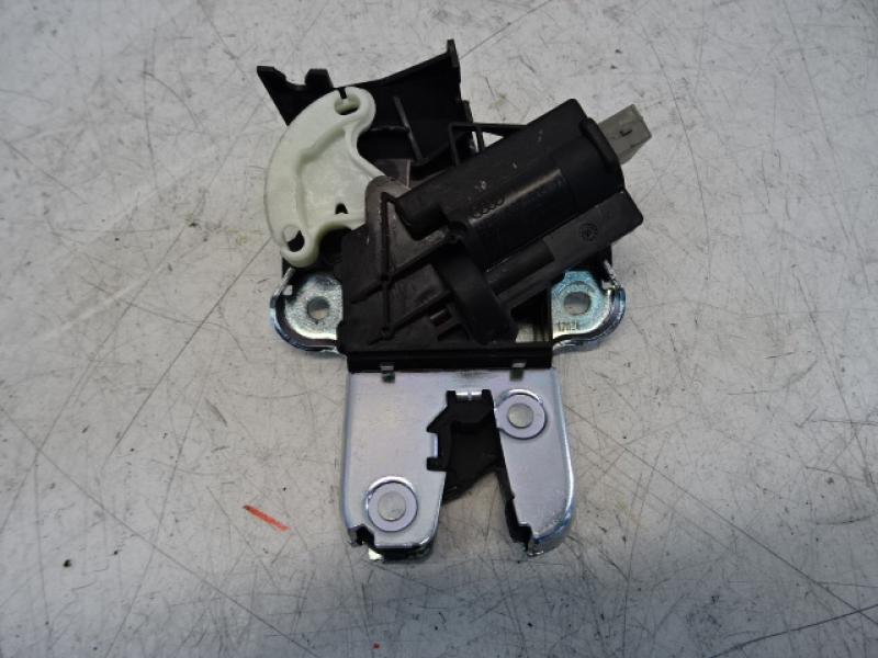 VERROUILLAGE DE MALLE ARRIERE Vw PASSAT 11/10 - 14