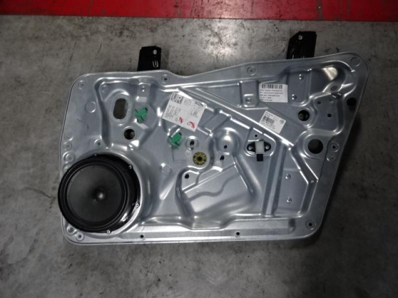LEVE-VITRE DE PORTE AVANT DROITE Vw TIGUAN (2) 07/11 - 16