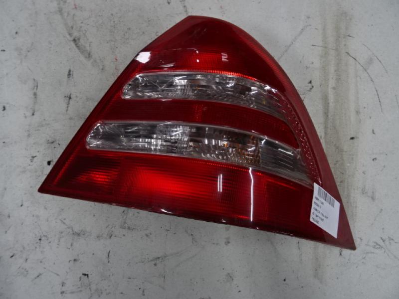 TAILLIGHT RIGHT Mercedes-Benz C W203 00 - 07