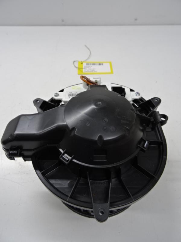 MOTEUR DE CHAUFFAGE Bmw 4  F32/33/36 7/13+