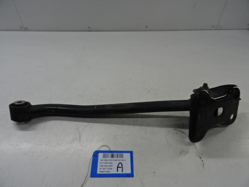 DRAAGARM ACHTER LINKS Fiat 500X 9/14 - 8/18