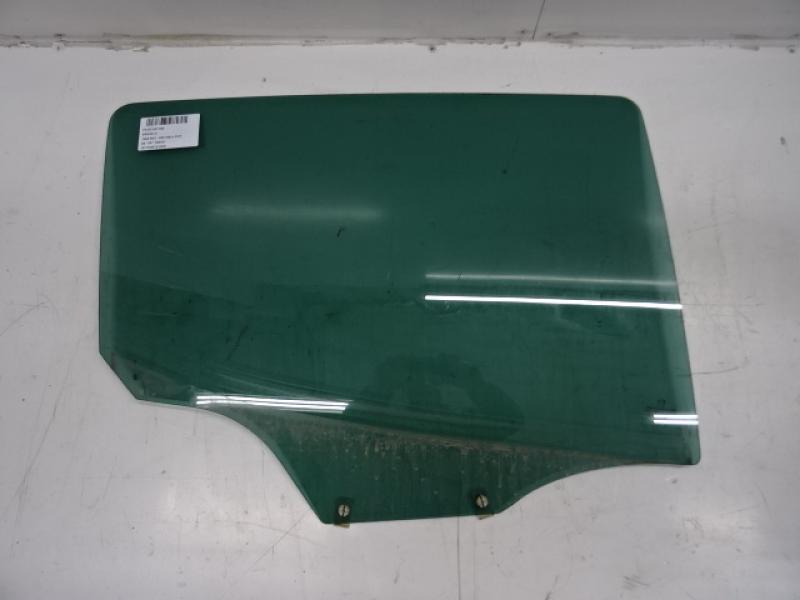 VITRE DE PORTE ARRIERE DROITE Peugeot 207 2/06 > 15