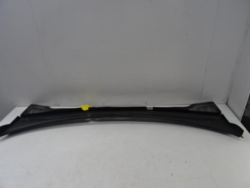 PLASTIQUE D'AUVENT Skoda RAPID 12/12 - 5/17