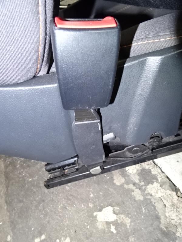 VEILIEGHEIDSGORDEL VOET VOOR LINKS Seat IBIZA MK4 (6J) 08 - 12