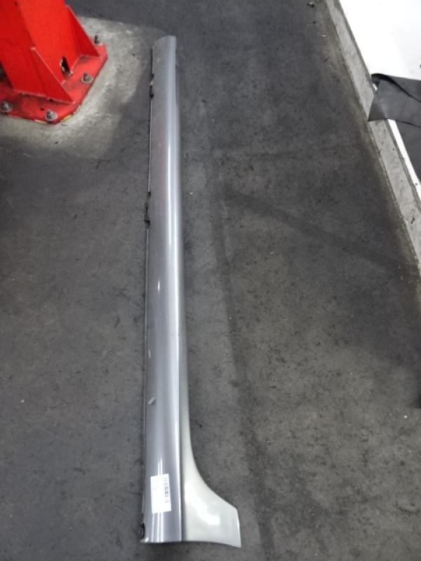 SIERLIJST DREMPEL LINKS Vw GOLF V 11/03 - 08