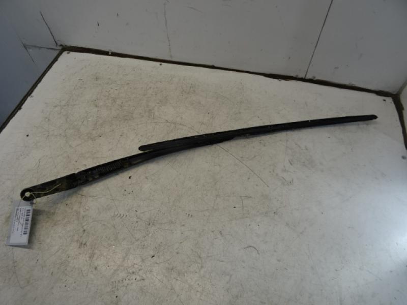 RUITENWISSERARM LINKS VOOR Toyota RAV 4 12/15 - 18