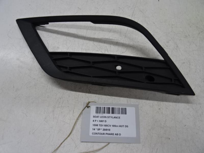 KONTOUR DES RECHTSSEITIGEN NEBELSCHEINWERFERS Seat LEON (3) (5F) 1/13 - 1/17