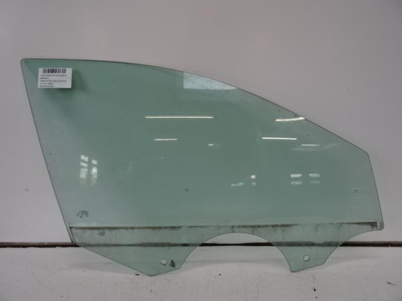VITRE DE PORTE AVANT DROITE Skoda RAPID 12/12 - 5/17