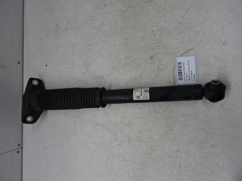 SCHOKBREKER ACHTER LINKS Hyundai TUCSON (2) 09/15 - 09/18