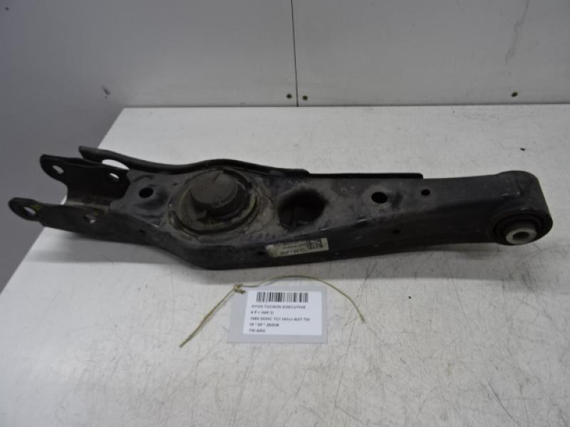 TRIANGLE ARRIERE GAUCHE Hyundai TUCSON (2) 09/15 - 09/18