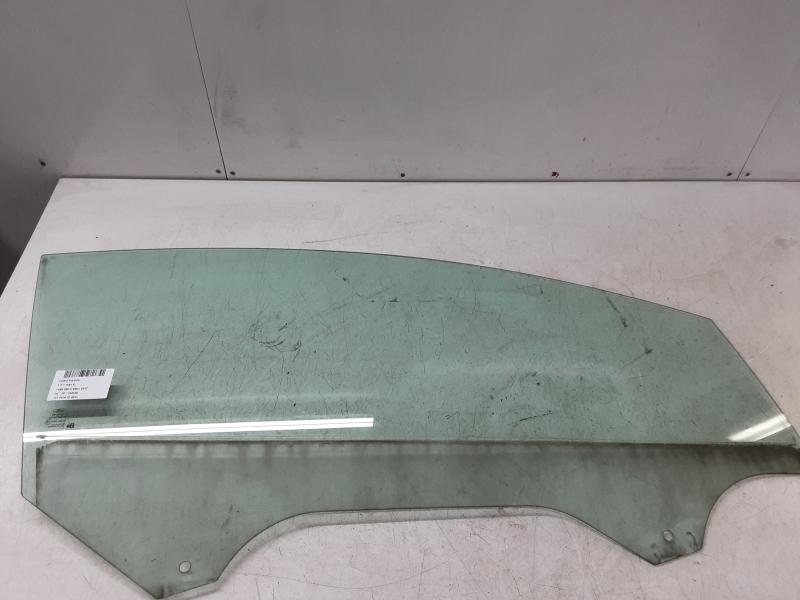 VITRE DE PORTE AVANT DROITE Ford FIESTA 11/08 - 13