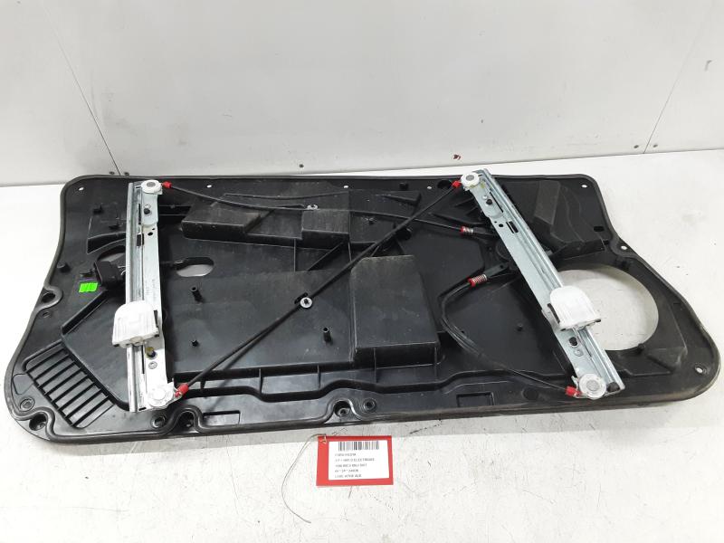 LEVE-VITRE DE PORTE AVANT DROITE Ford FIESTA 11/08 - 13