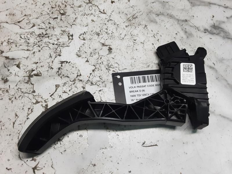 ACCELERATOR PEDAL Vw PASSAT 11/14 - 19