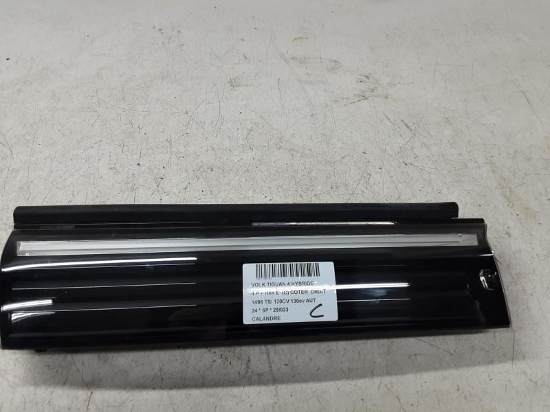 CALANDRE Vw TIGUAN (4) 9/23+