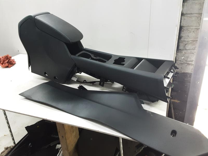 CONSOLE CENTRALE Vw TIGUAN (4) 9/23+