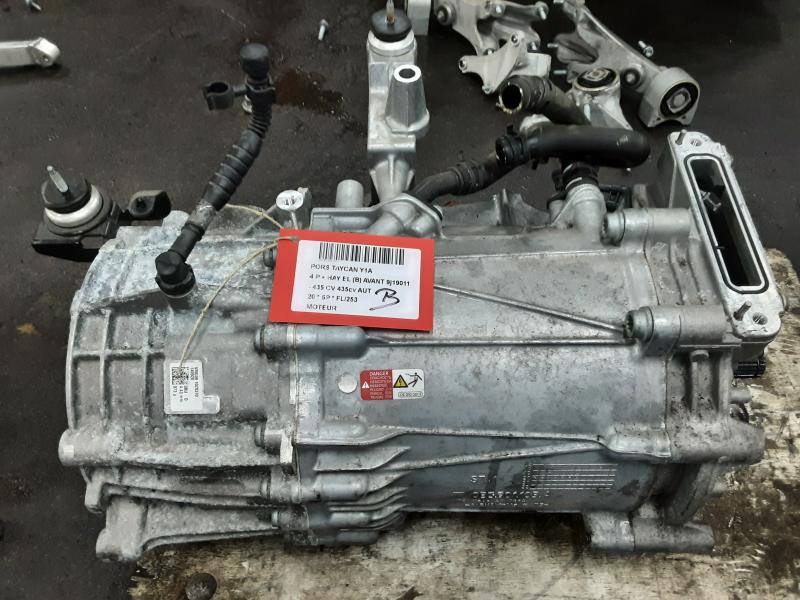 ENGINE Porsche TAYCAN 4S