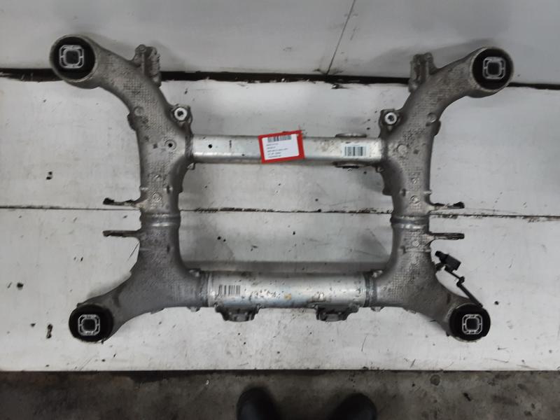 TRAVERSE ARRIERE Bmw 5 F10/F11 03/10 - 17