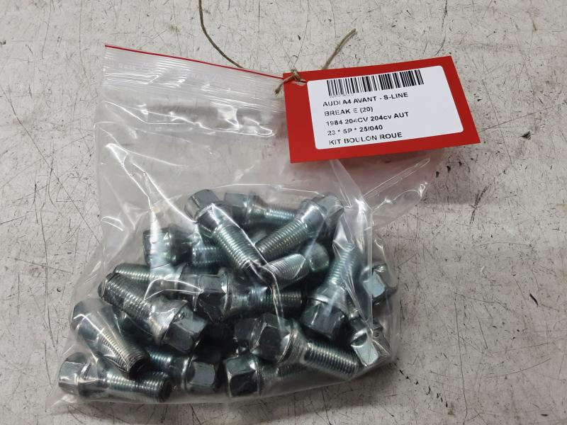 KIT WIELBOUTEN Audi A4 09/19 - 25