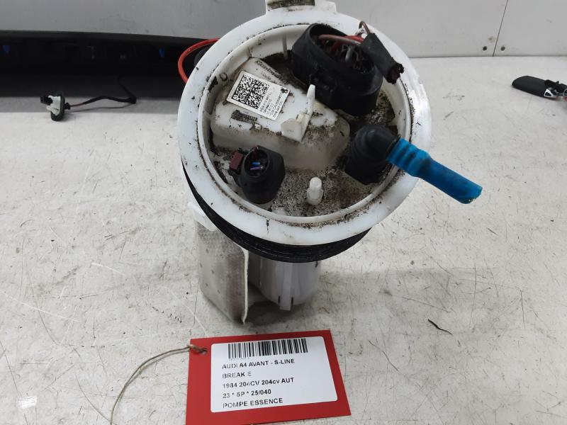PETROL PUMP Audi A4 09/19 - 25