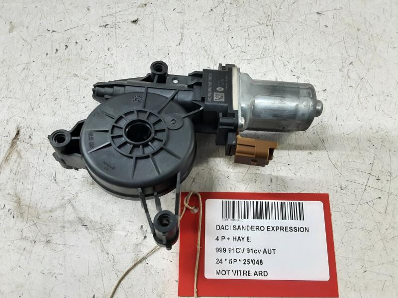 MOTEUR DE VITRE DE PORTE ARRIERE DROITE Dacia SANDERO 1/21 +