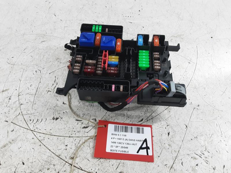 BOITE A FUSIBLES Bmw 1 F40 7/19+