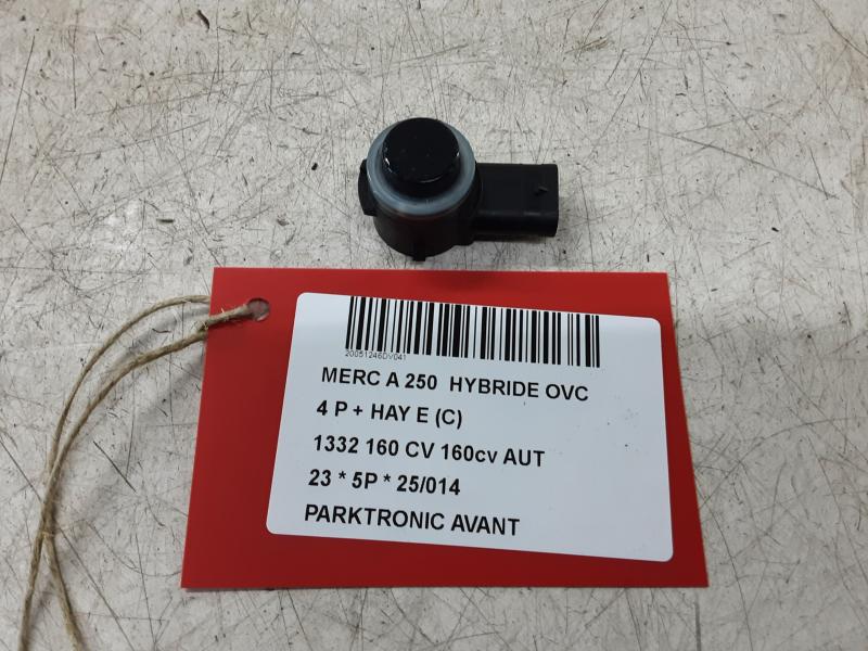 PARKEERSENSOREN VOOR Mercedes-Benz A W177 18 - 2/23