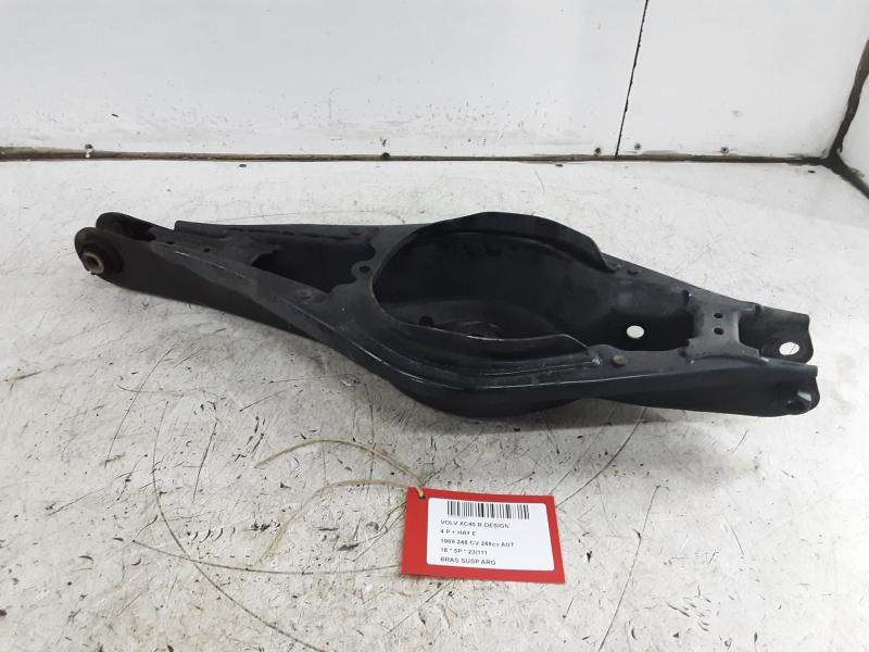 DRAAGARM ACHTER LINKS Volvo XC40 3/18+
