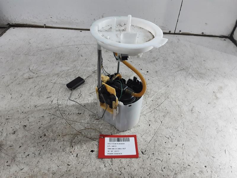 PETROL PUMP Volvo XC40 3/18+