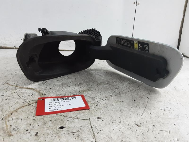 TANK KLEP Volvo XC40 3/18+