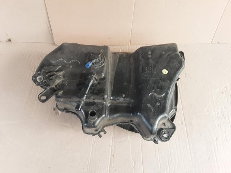 ADBLUE TANK Vw TOURAN 09/15+