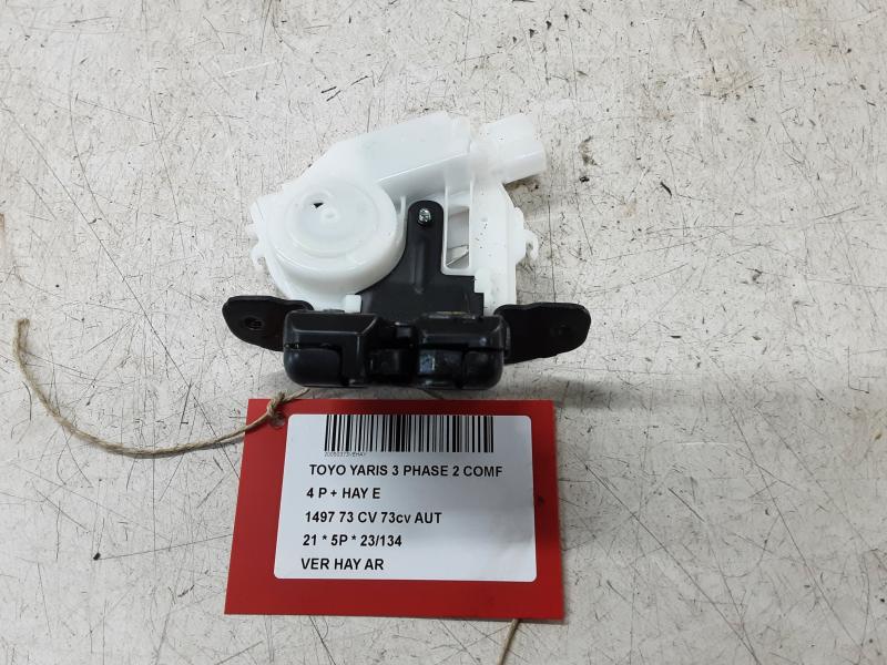 CENTRALE VERGRENDELING ACHTERKLEP Toyota YARIS (5) 9/14 - 2/20