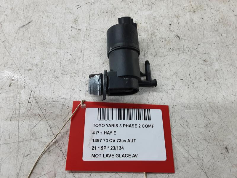 SCHEIBENSPRÜHERPUMPE VORNE Toyota YARIS (5) 9/14 - 2/20