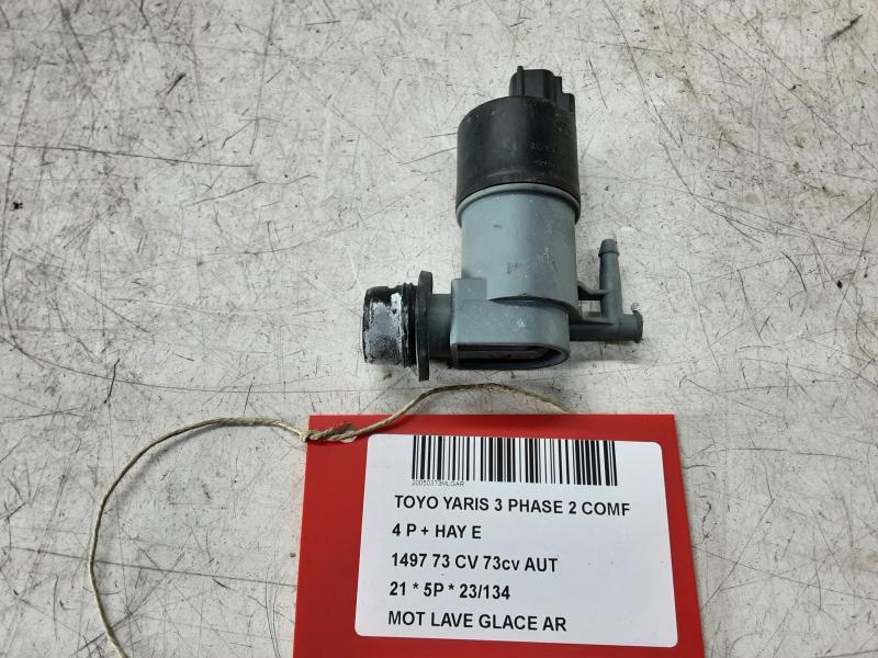 SCHEIBENSPRÜHER MOTOR Toyota YARIS (5) 9/14 - 2/20
