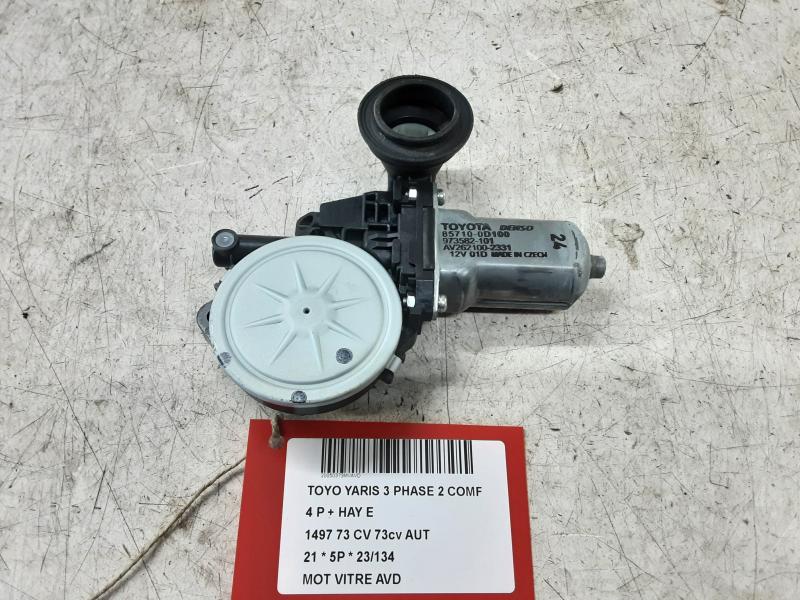 MOTOR RUITMECHANISME VOOR RECHTS Toyota YARIS (5) 9/14 - 2/20