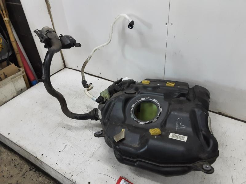 RESERVOIR ESSENCE Vw GOLF VIII 2/20+