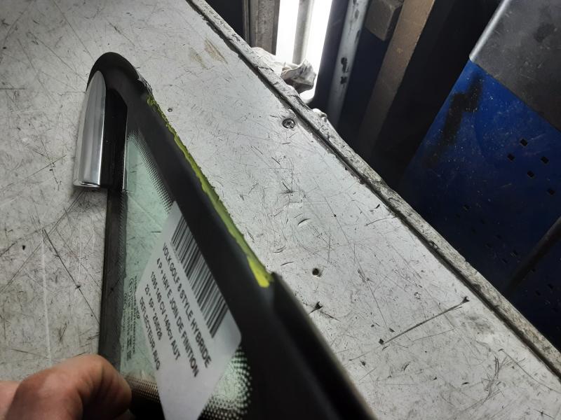 DEFLECTEUR AVANT GAUCHE Vw GOLF VIII 2/20+