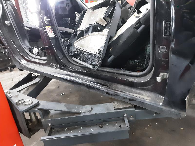 DREMPEL RECHTS Vw GOLF VIII 2/20+