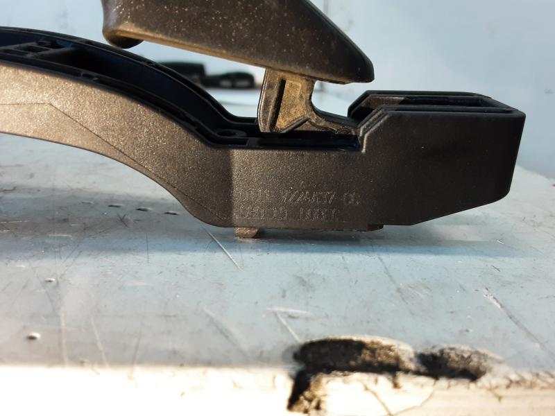 DOOR HANDLE FRONT LEFT Ford 